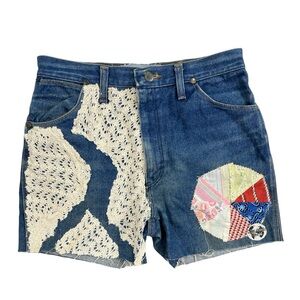 Calm Jungle Womens Upcycled Wrangler Cut Off Hi Rise Shorts Size 8